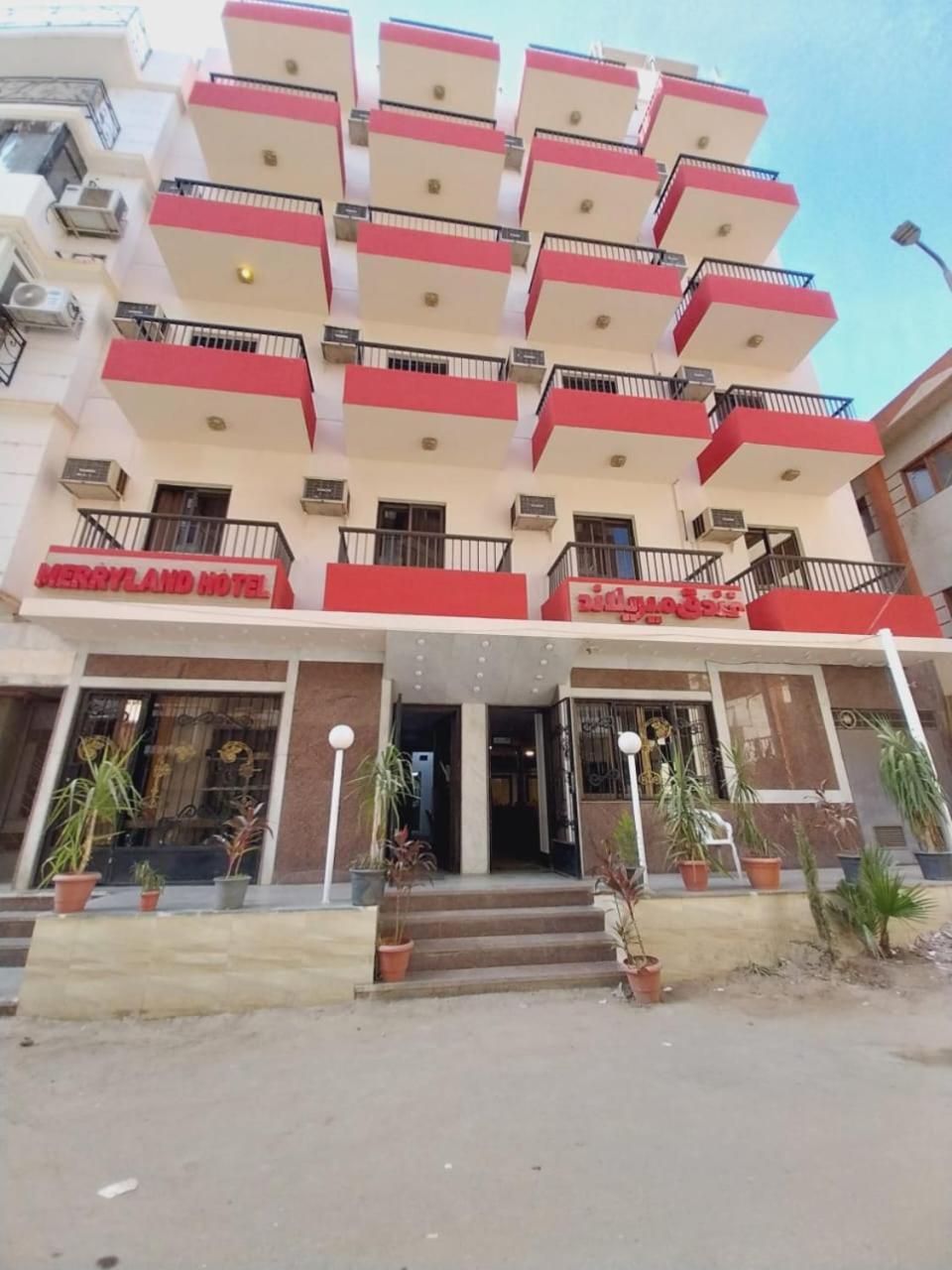 Merry Land Hotel & Roof Top Nile Restaurant Luxor Exterior photo